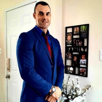 A Story of Grit, Redemption, and Relentless Growth, Becoming Superman by Dan Mathieson, Inspires Readers to Rise Beyond Their Circumstances